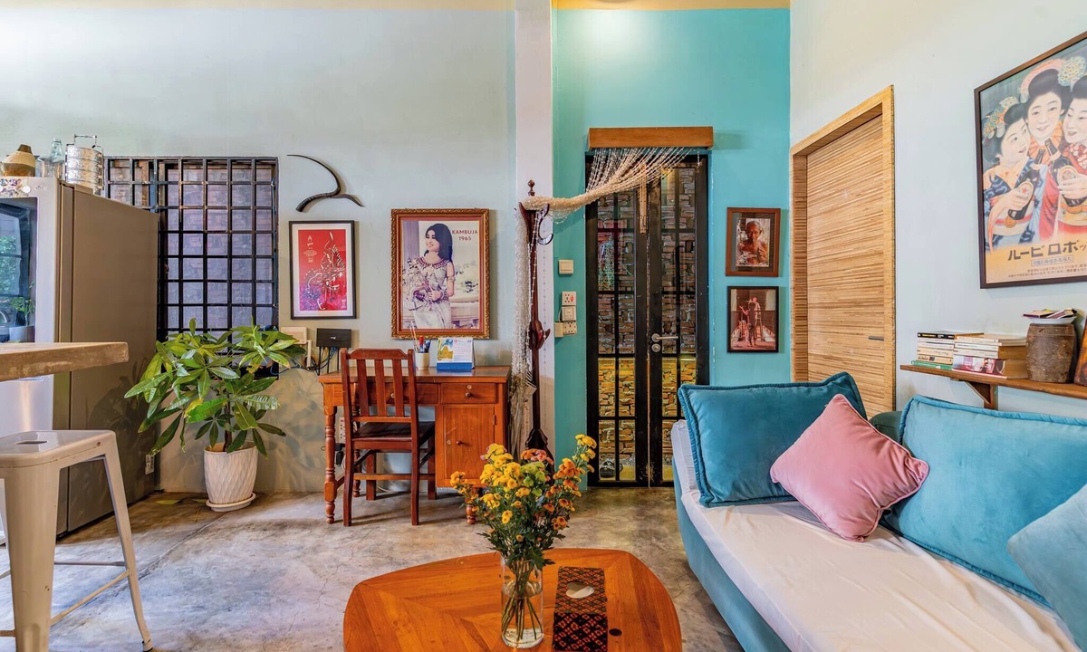 Chamkar Mon Apartment | Sarai Room a Cozy Urban Hideaway With Green Balcony