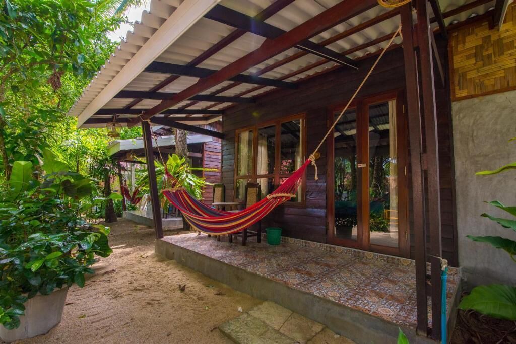 Ban Thalane Hotel | Bananas Bungalows