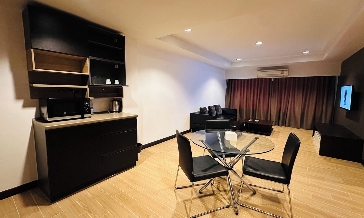 Chom Thong Hotel | 14 Place