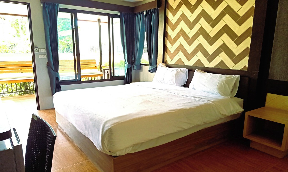 Ban Mut Dok Khao Hotel | Resort Thalang