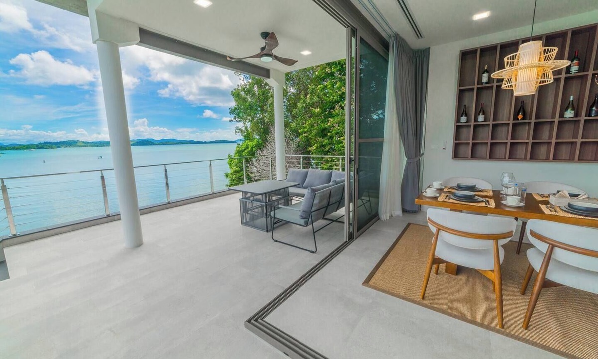 Pa Klok Villa | Azure Beachfront Villa
