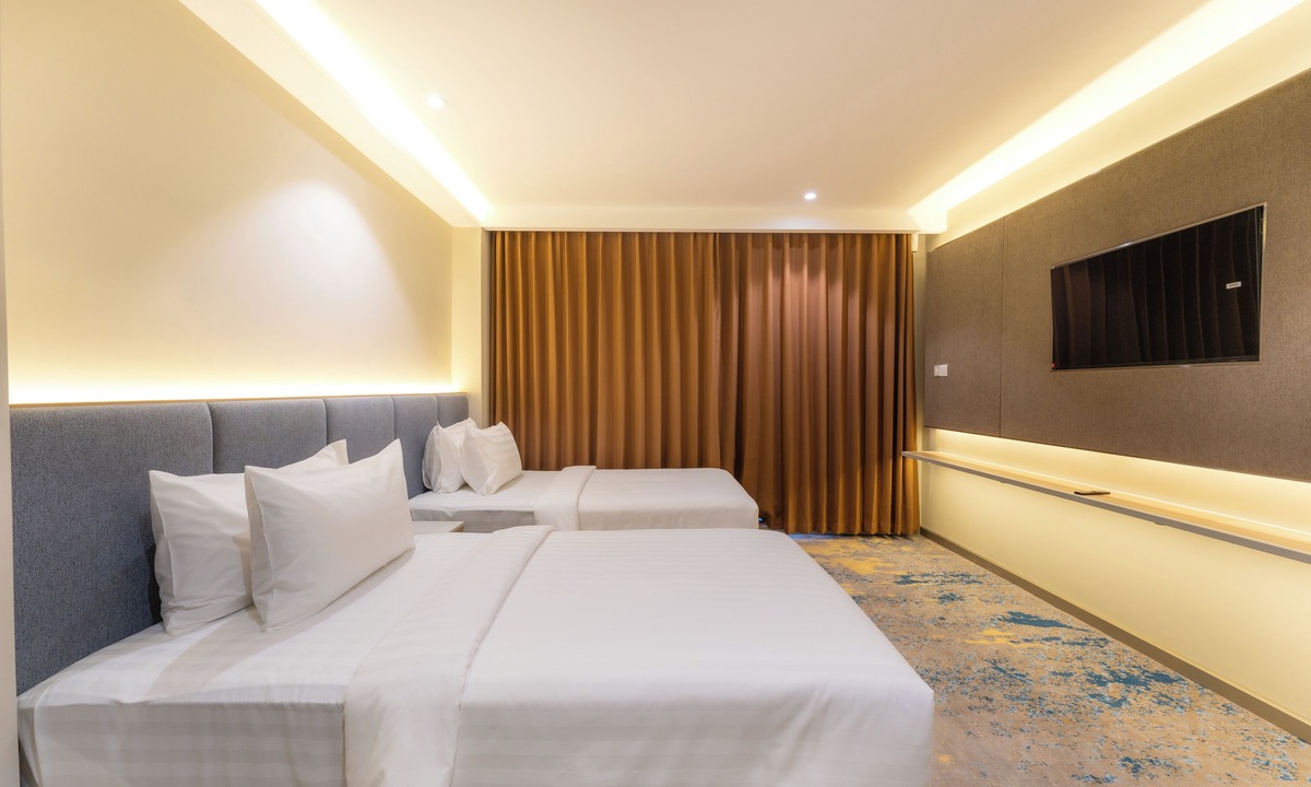 Ruessei Kaev Hotel | The Skye Phnom Penh Hotel & Apartments