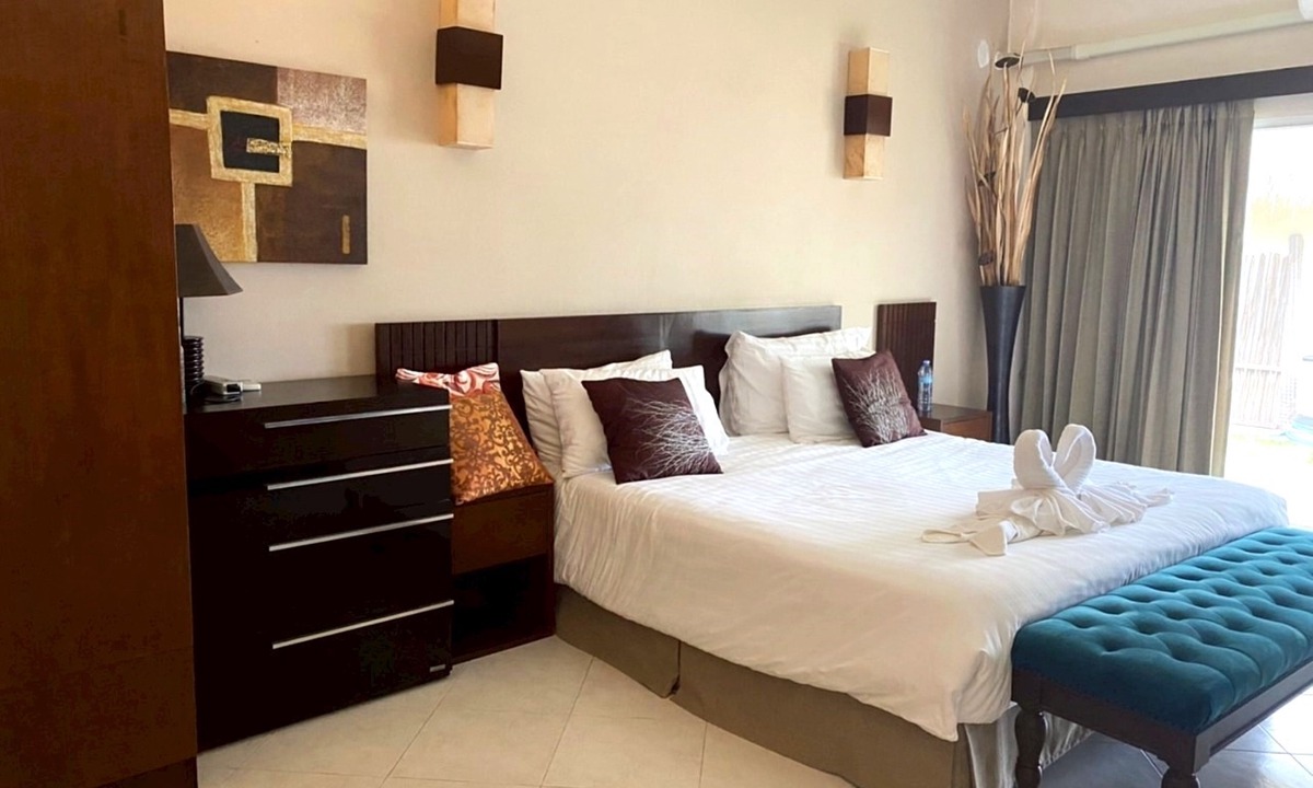 Puk Tian Villa | The Memory - 4 Bedrooms Beachfront Pool Villa