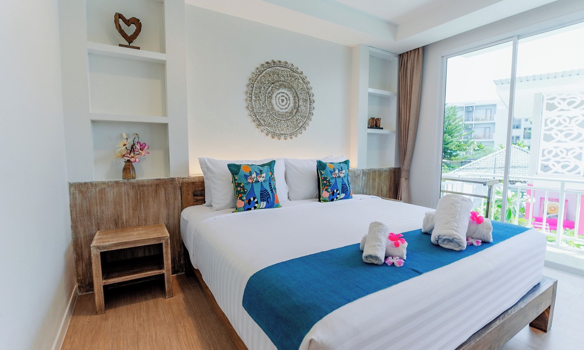 Chaweng City Center Hotel | LOVE Beach Club