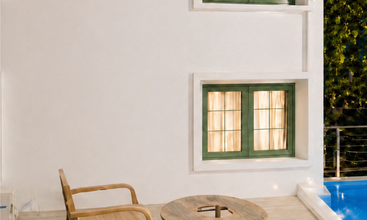Chana Songkhram Hotel | Monday Capsule & Thai Traditional Bath
