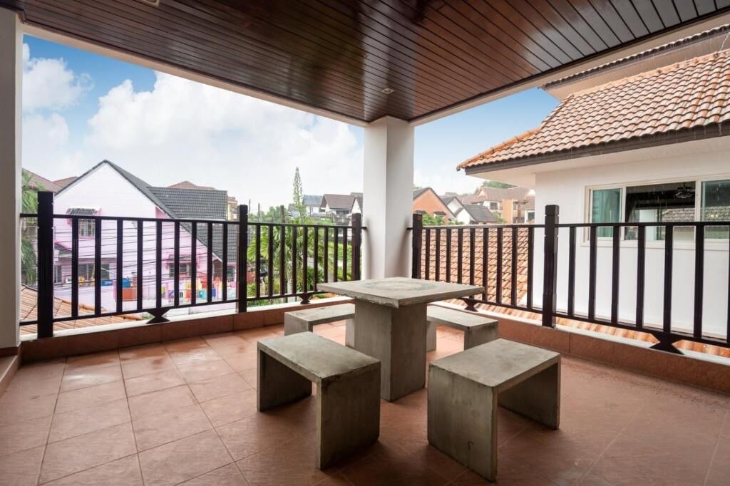 Ratsada Villa | Angel Pool Villa Phuket