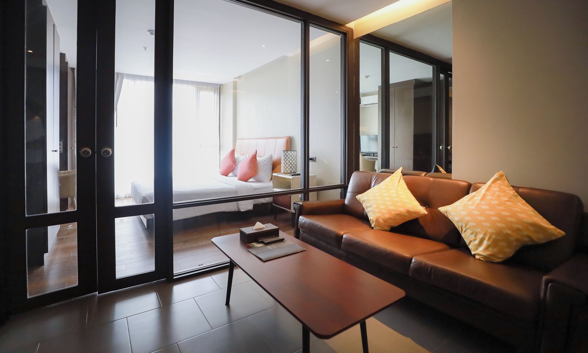 Si Racha Apartment | Balcony Courtyard Sriracha Hotel Serviced Apartmen