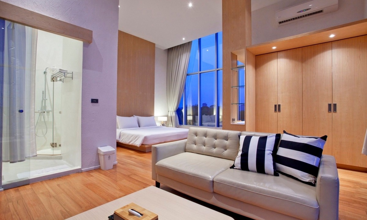 Si Racha Apartment | Balcony Seaside Sriracha Hotel & Serviced Apartments