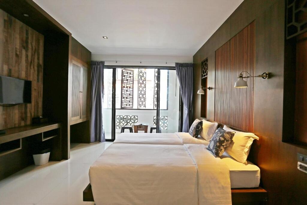 Hua Thanon Hotel | Guan Yu Boutique Hotel