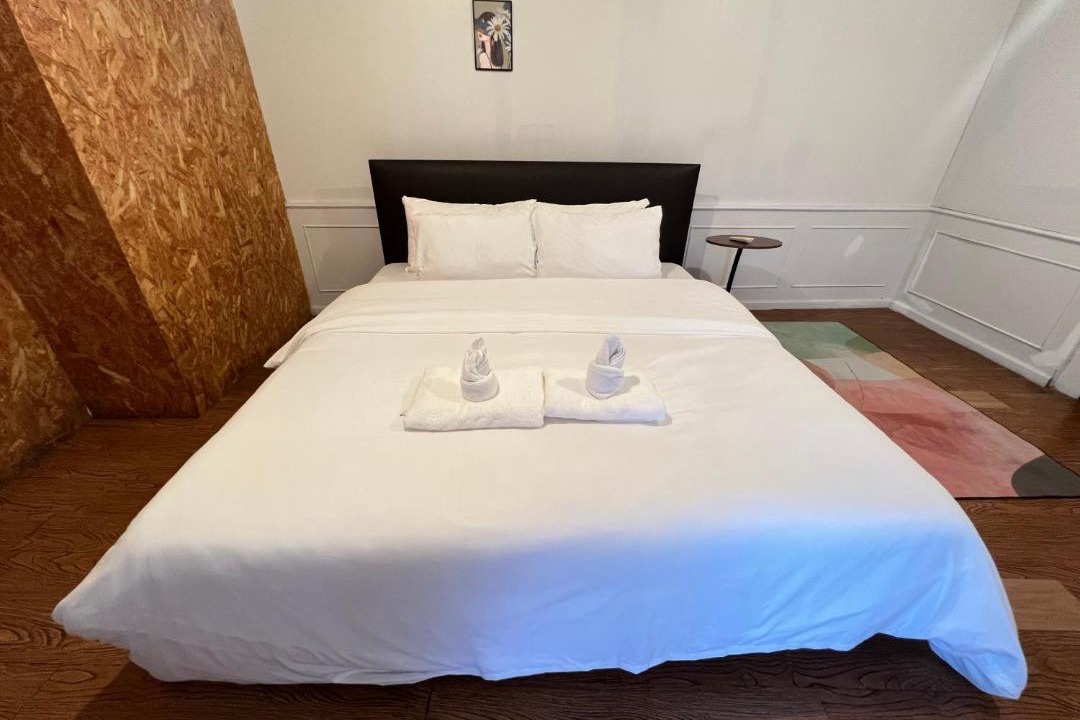 Hai Ya Hostel | artist hostel
