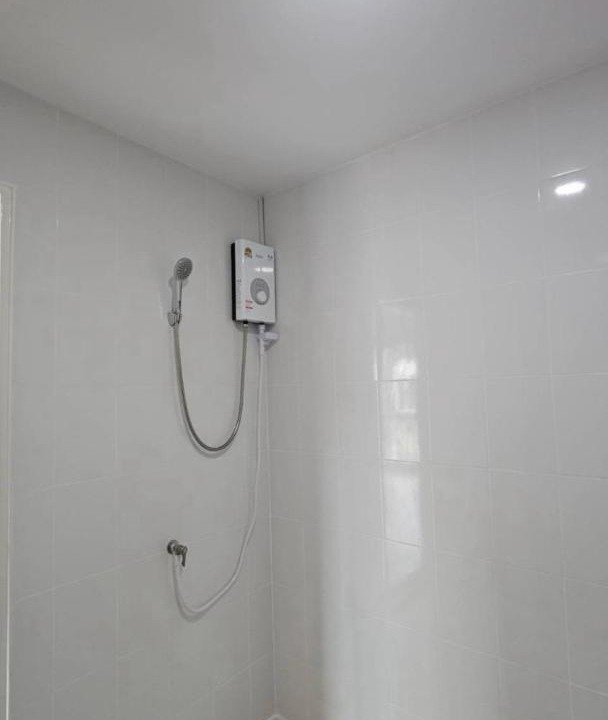 Lat Lum Kaeo Apartment | บ้านทาวน์โฮม ทั้งหลัง 2 นอน 3 น้ำ- The Chic Town