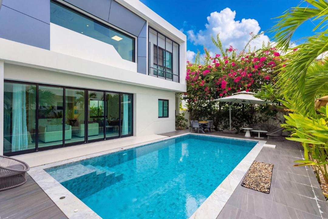Ko Kaeo Villa | Private 4BR pool villa near central phuket