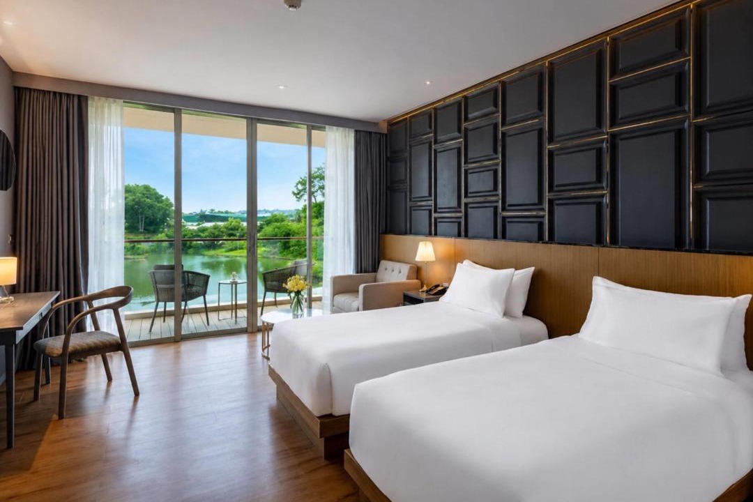 Nai Harn Hotel | Wyndham Grand Nai Harn Beach Phuket