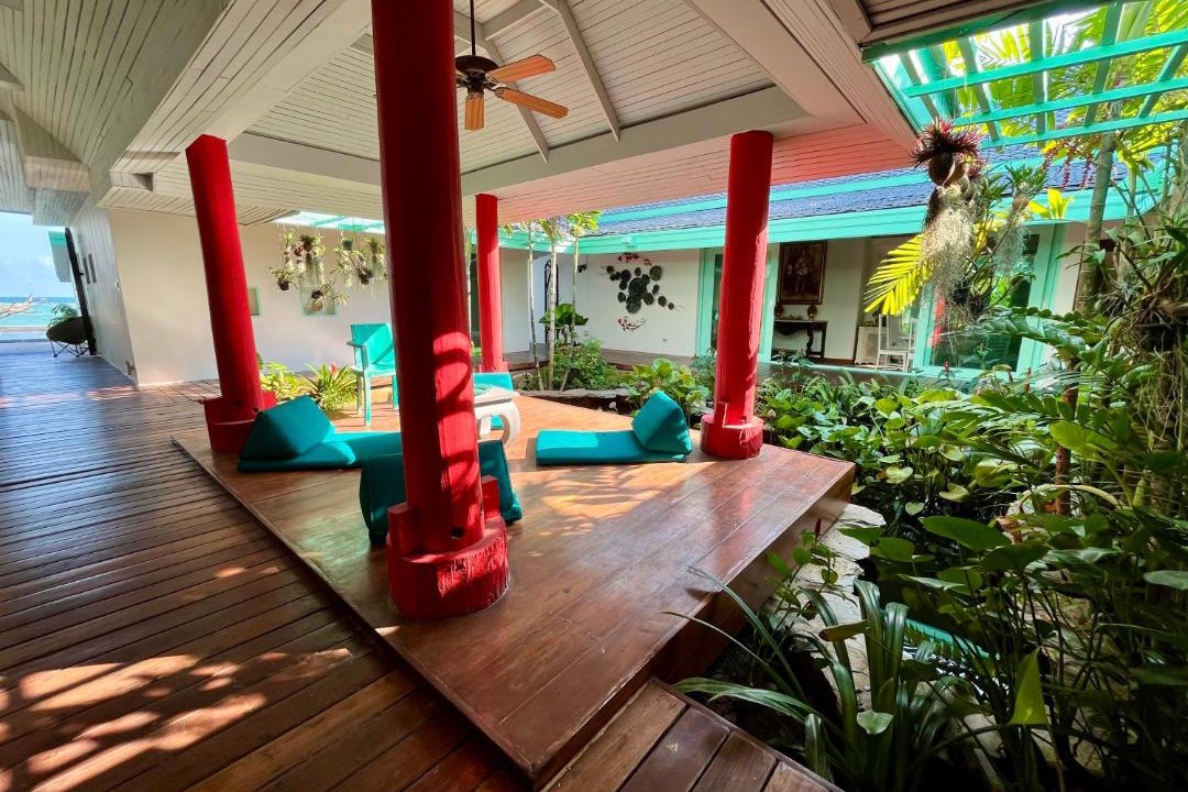 Hua Thanon Villa | Villa Sunrise - Golden Beachfront
