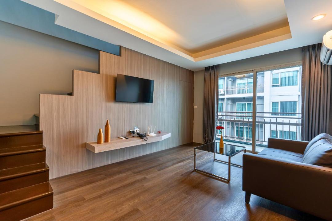 Bang Sao Thong Hotel | Tisha Hotel ABAC Bangna