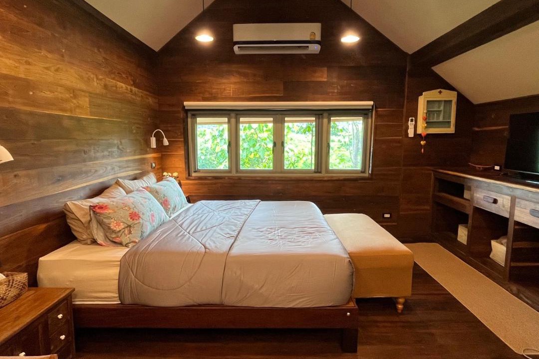 Song Phi Nong Cabin | 206 Wan Warn, 3 wooden houses in Kaeng Krachan Forest