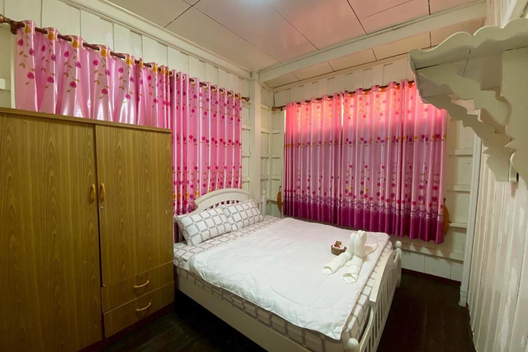 Phichai Hostel | Khun Cham-nan Herb Garden House