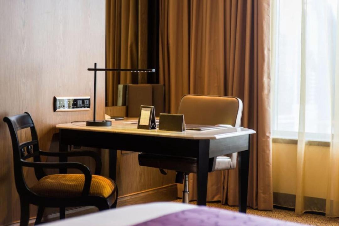 Bangkok Central Business District Hotel | Sheraton Grande Sukhumvit, a Luxury Collection Hotel, Bangkok