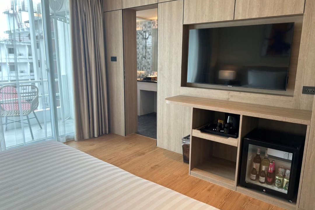 Pattaya Bay Hotel | The One Bay Breeze