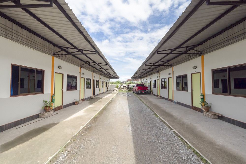 Photo of Buildings in Pong