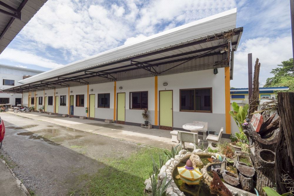 Photo of Buildings in Pong