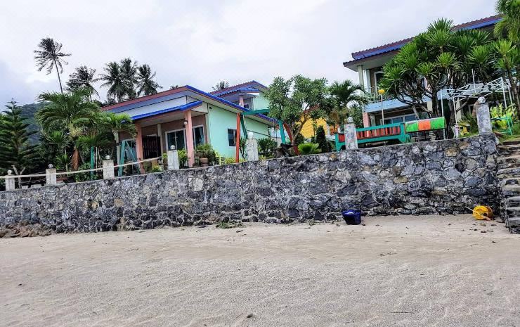 Photo of Buildings in Don Sak