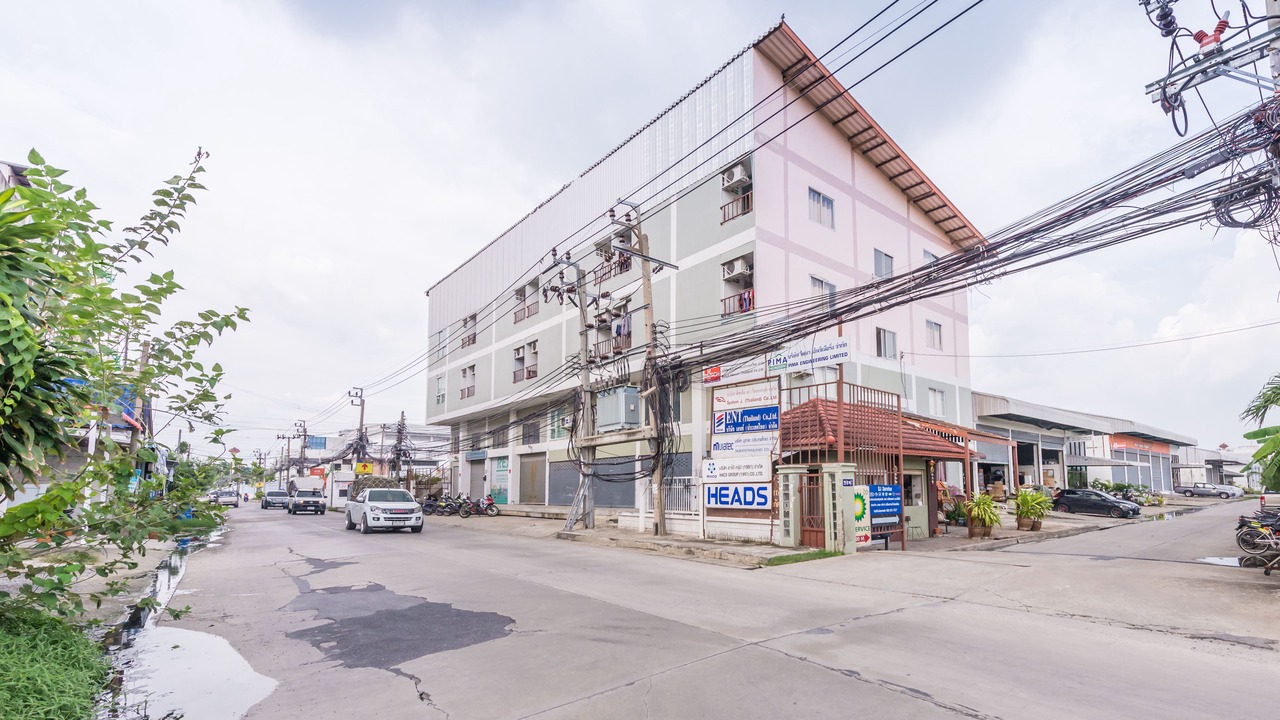 Photo of Buildings in Bang Chalong