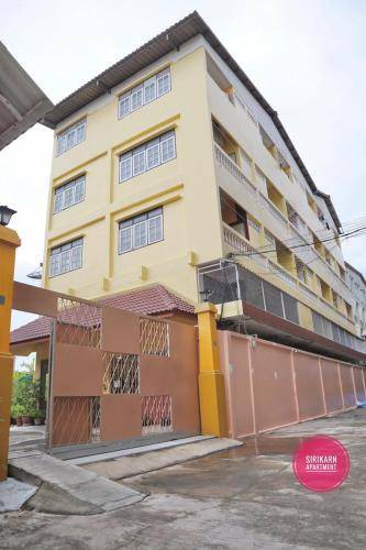 Photo of Buildings in Phasi Charoen