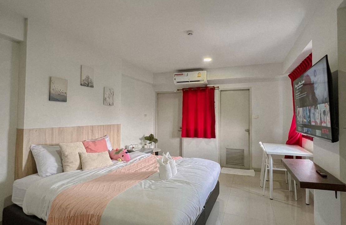 Photo of Bedroom in Khanna Yao