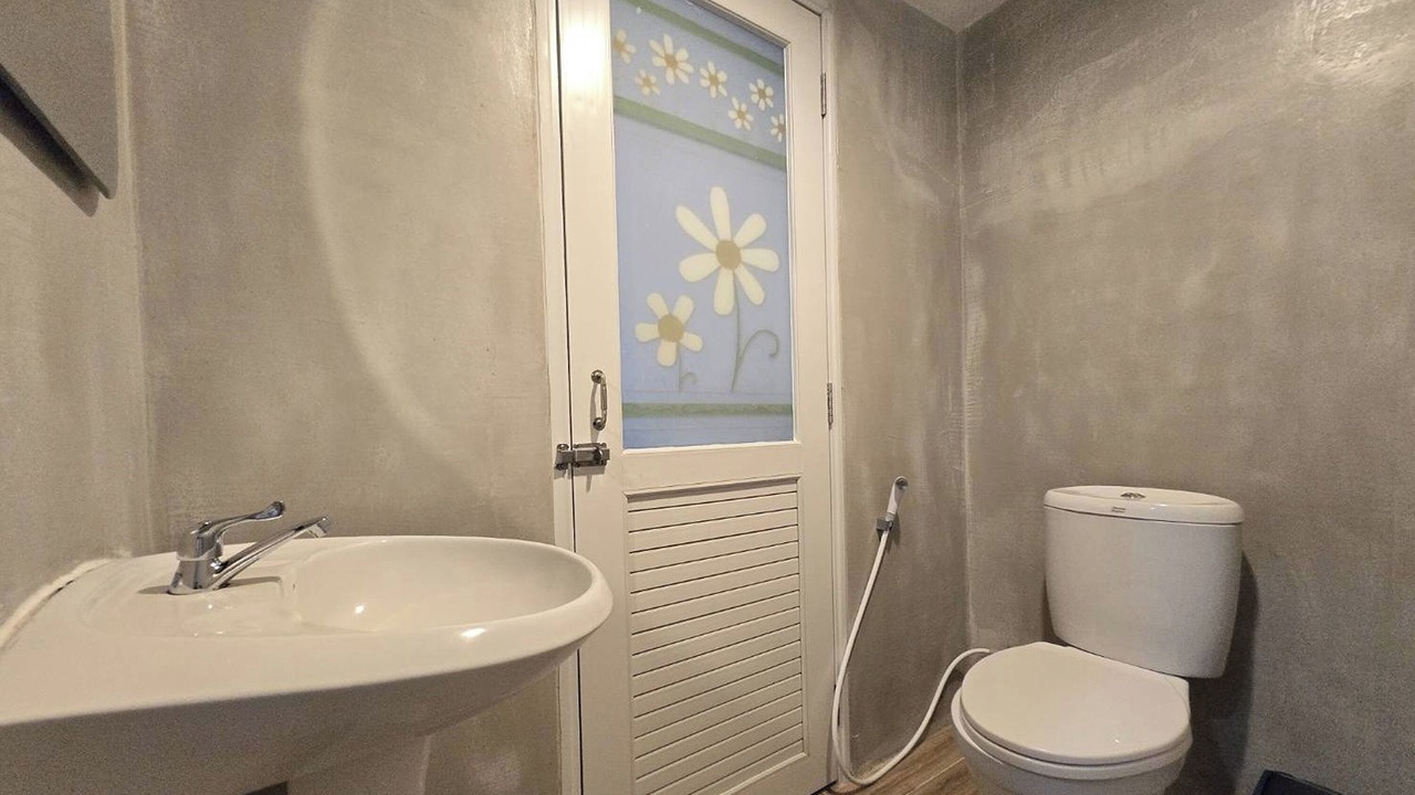 Photo of Bathroom in Old City