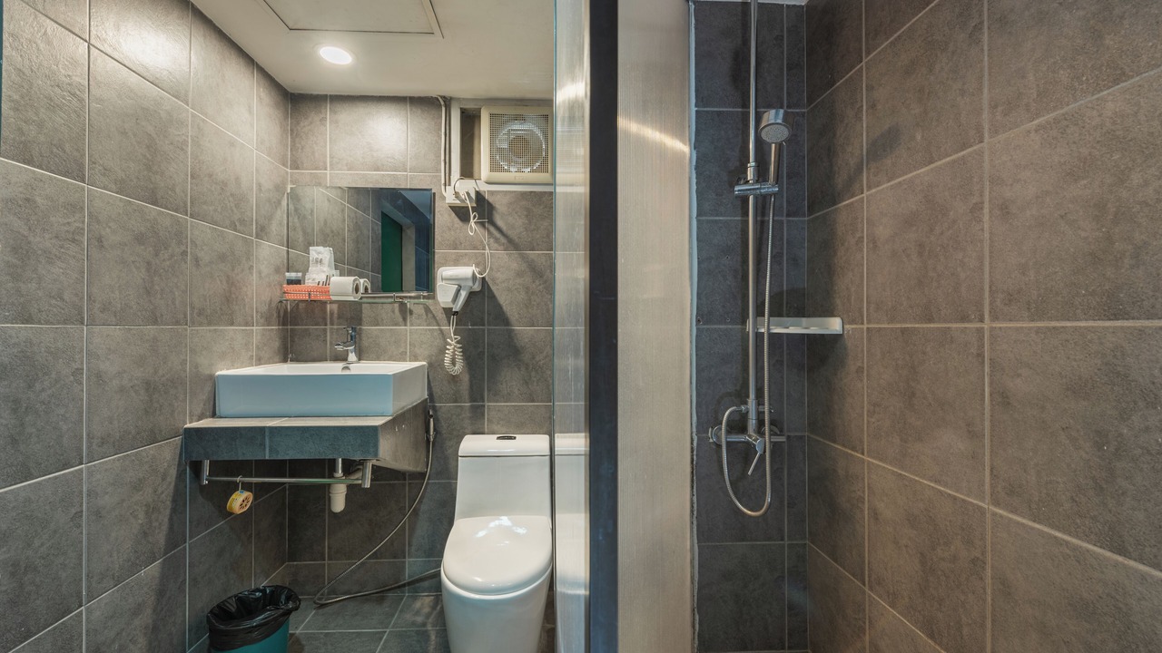 Photo of Bathroom in Racha Thewa