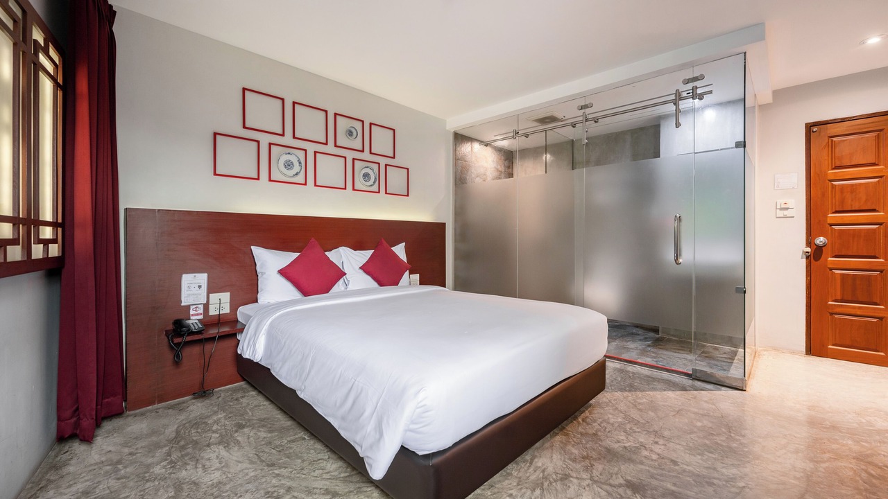 Photo of Bedroom in Khlong Toei Nuea