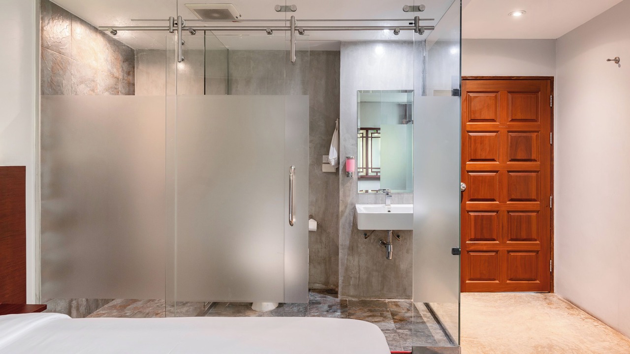 Photo of Bathroom in Khlong Toei Nuea