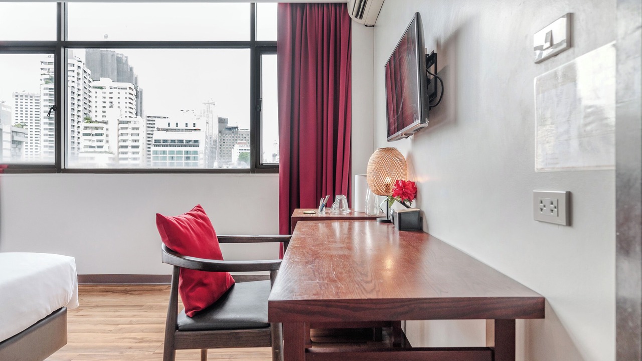 Photo of Bedroom in Khlong Toei Nuea