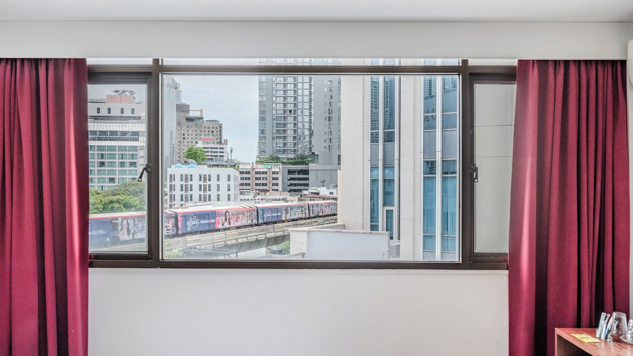 Photo of Bedroom in Khlong Toei Nuea
