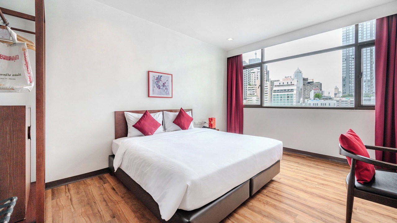 Photo of Bedroom in Khlong Toei Nuea