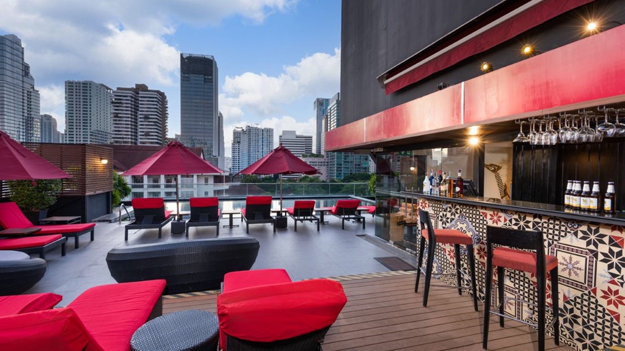 Photo of Outdoor in Khlong Toei Nuea