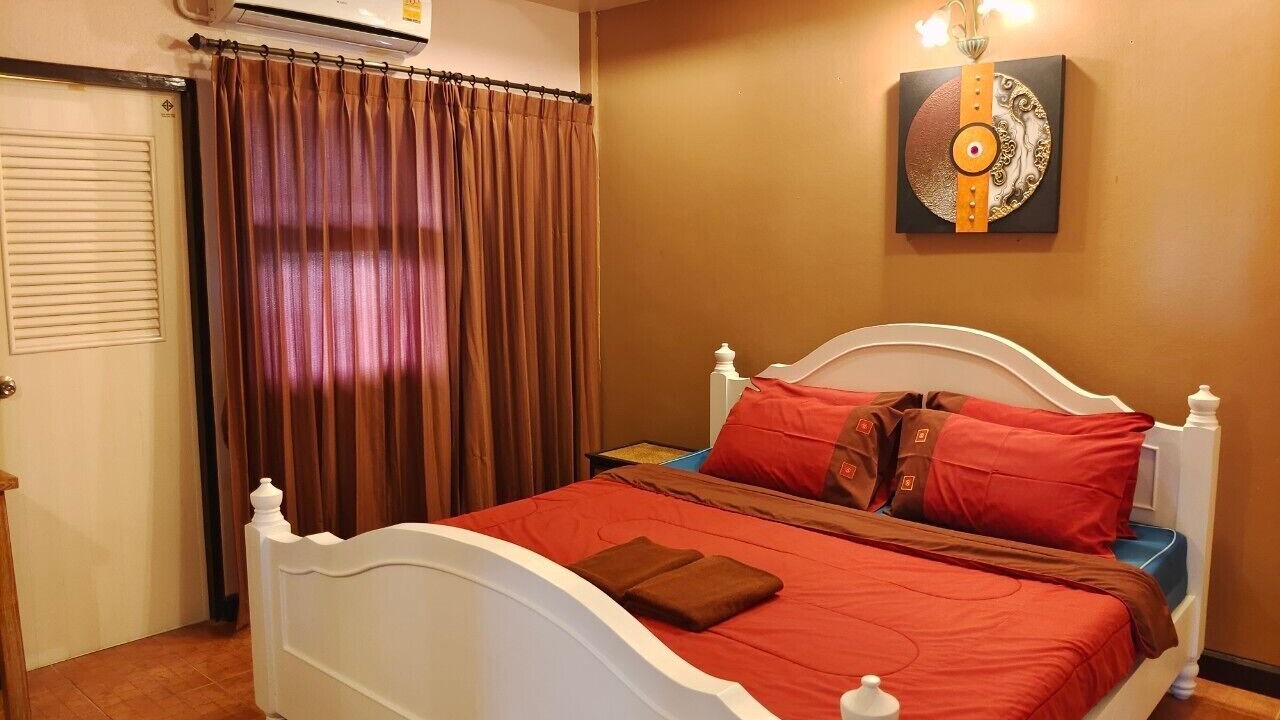 Photo of Bedroom in Wua Lai