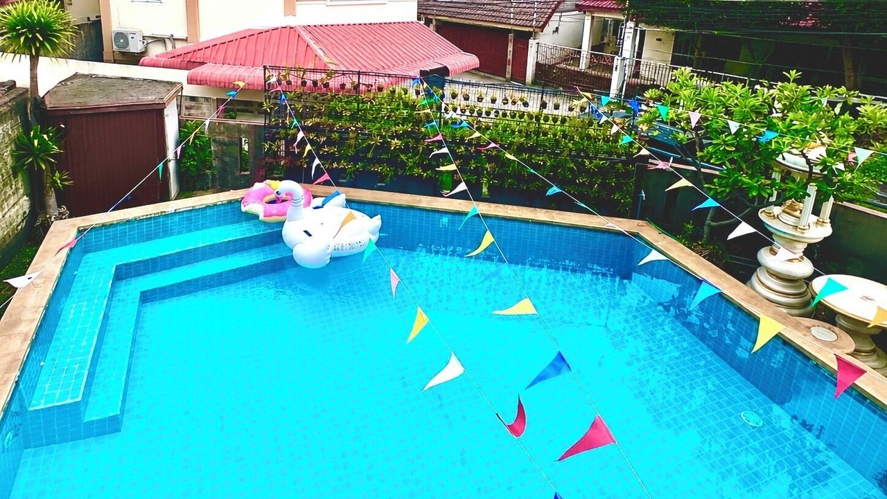 Photo of Outdoor in Wua Lai
