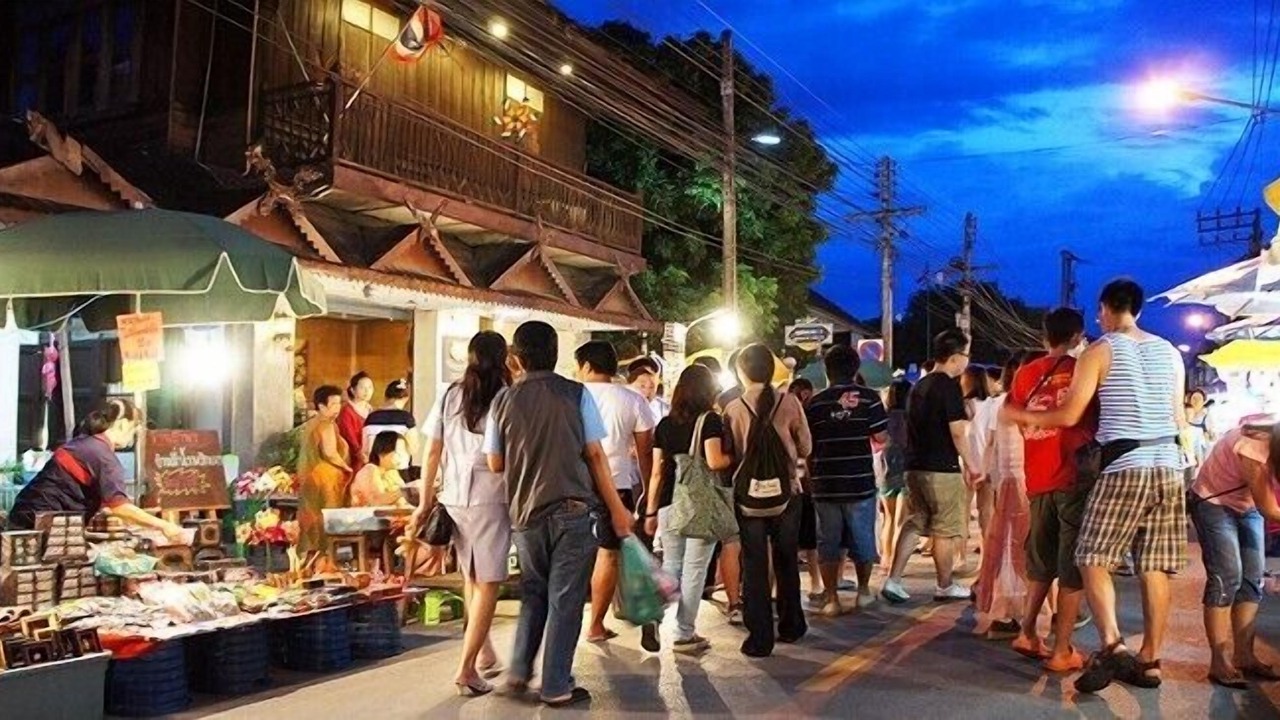 Photo of Others in Wua Lai
