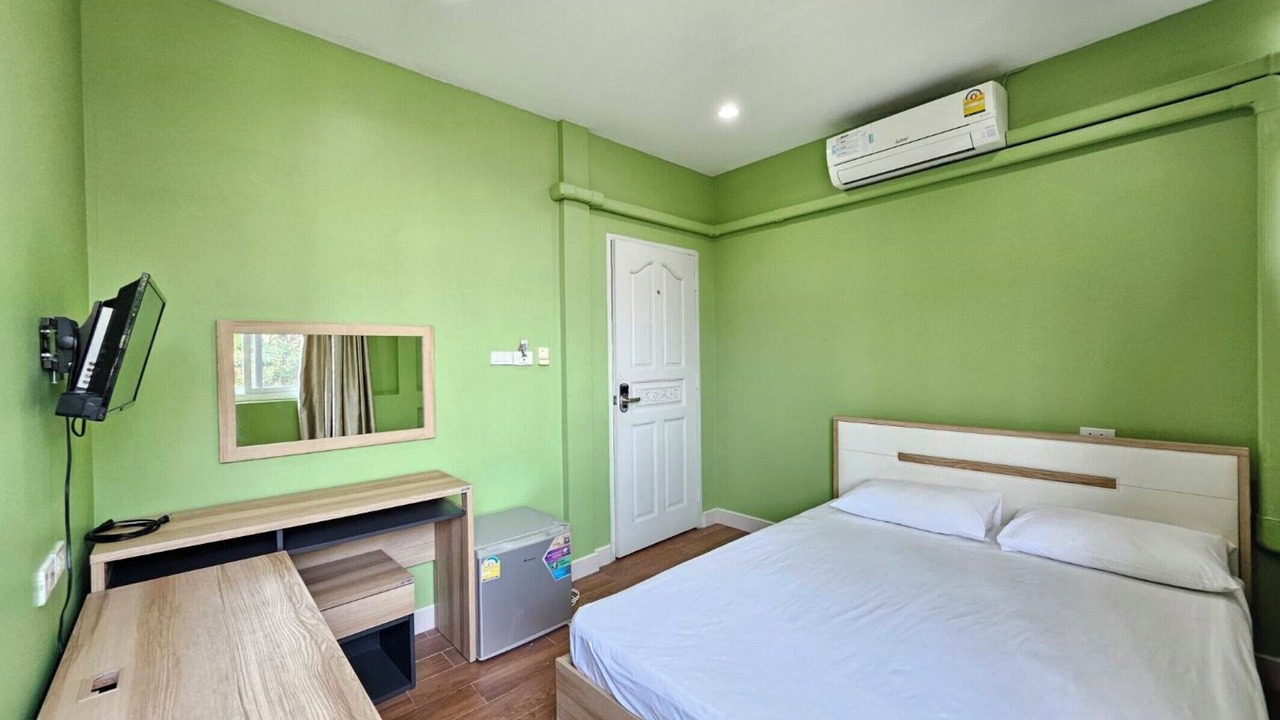 Photo of Bedroom in Wat Bowon Niwet