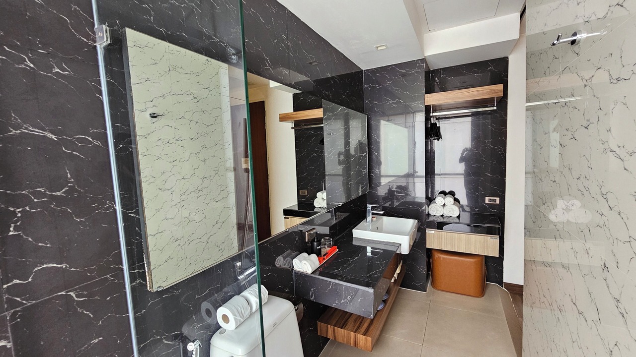 Photo of Bathroom in Khlong Toei Nuea