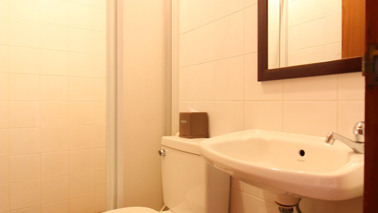 Photo of Bathroom in Wat Bowon Niwet