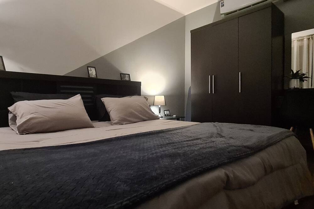 Photo of Bedroom in Talat Nuea