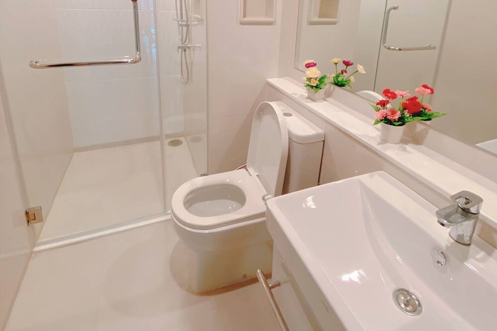 Photo of Bathroom in Makkasan