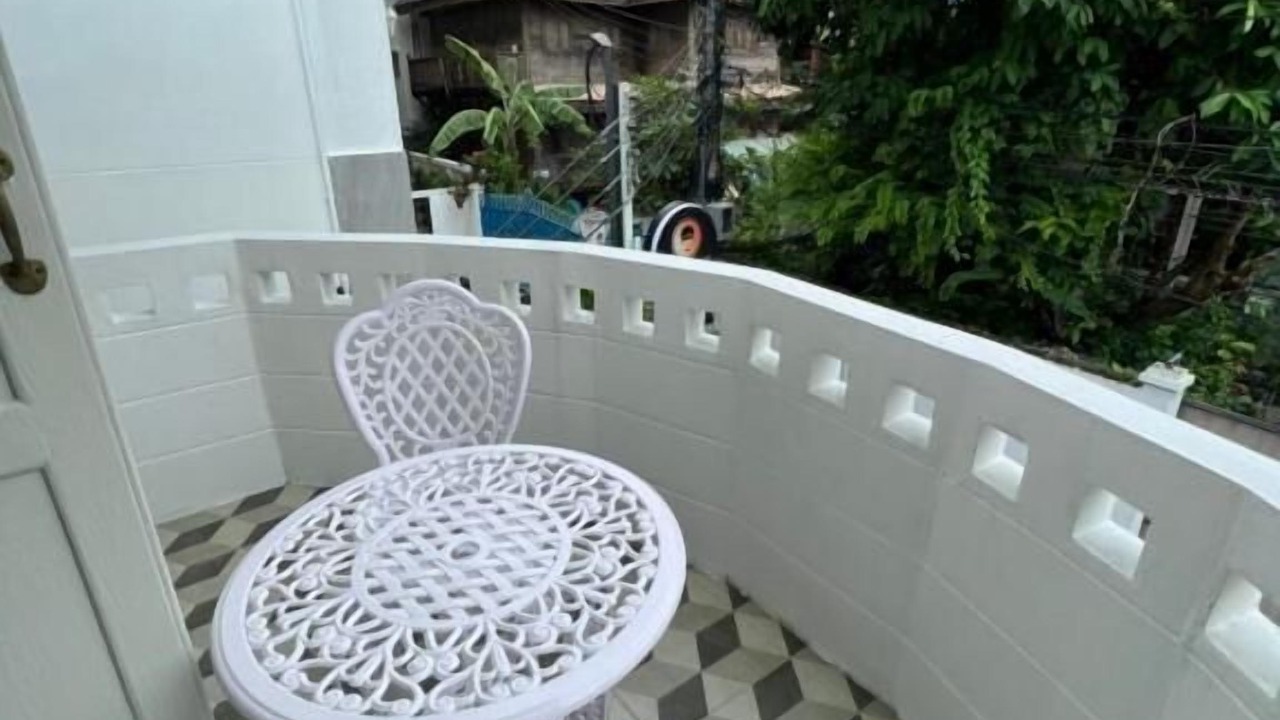 Photo of Patio Balcony in Wat Bowon Niwet