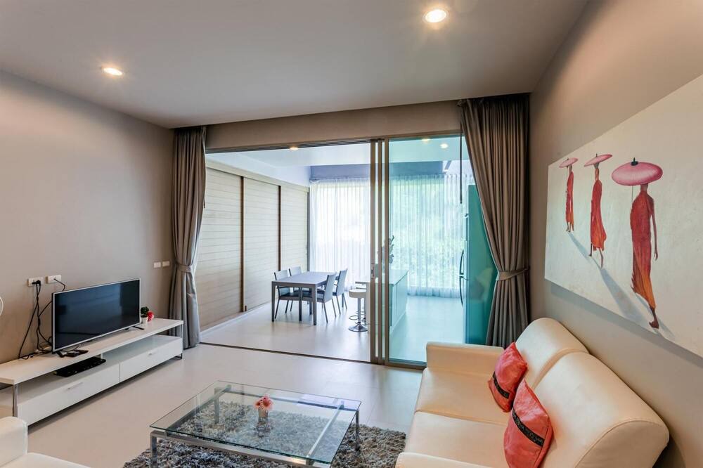 Photo of Livingroom in Karon