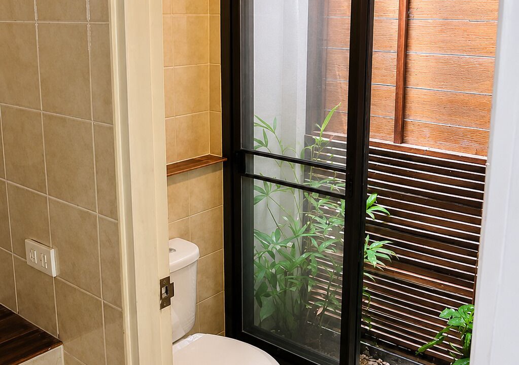 Photo of Bathroom in Wok Tum