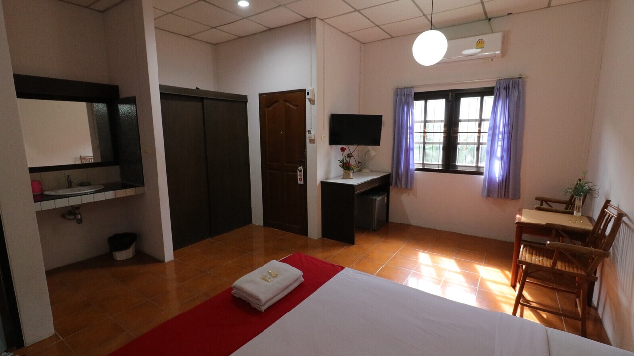 Photo of Bedroom in Talat Nuea