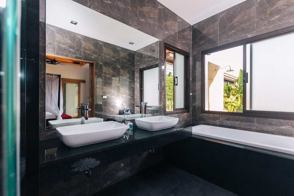 Photo of Bathroom in Si Sunthon